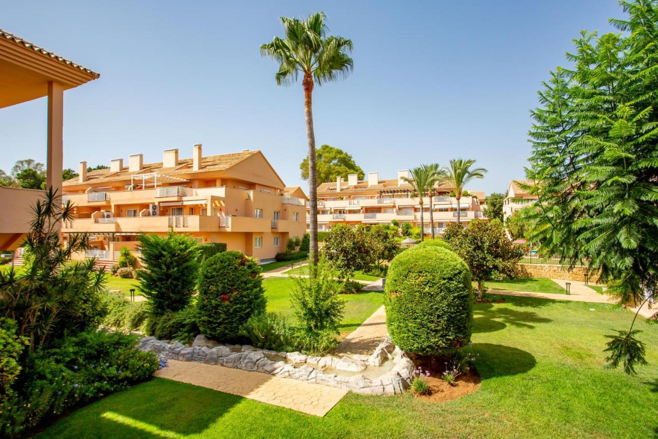 Beautiful With Big Terrace And Access To 3 Pools Elviria