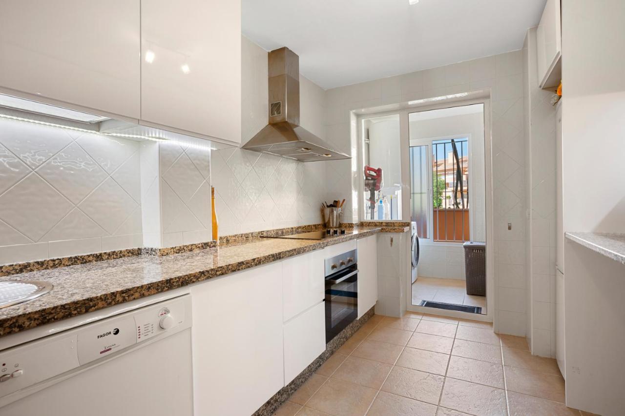 Beautiful With Big Terrace And Access To 3 Pools Elviria *