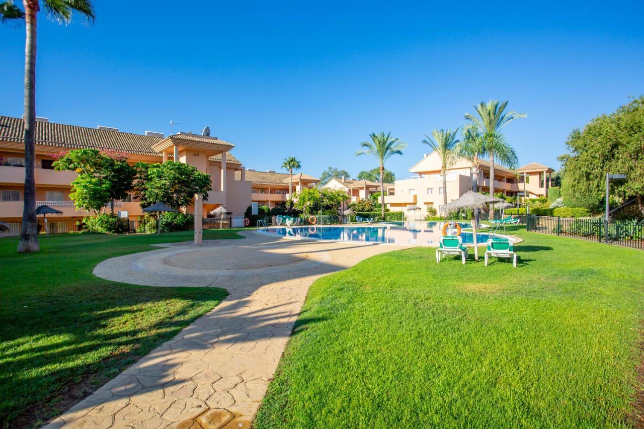 Beautiful With Big Terrace And Access To 3 Pools Elviria *