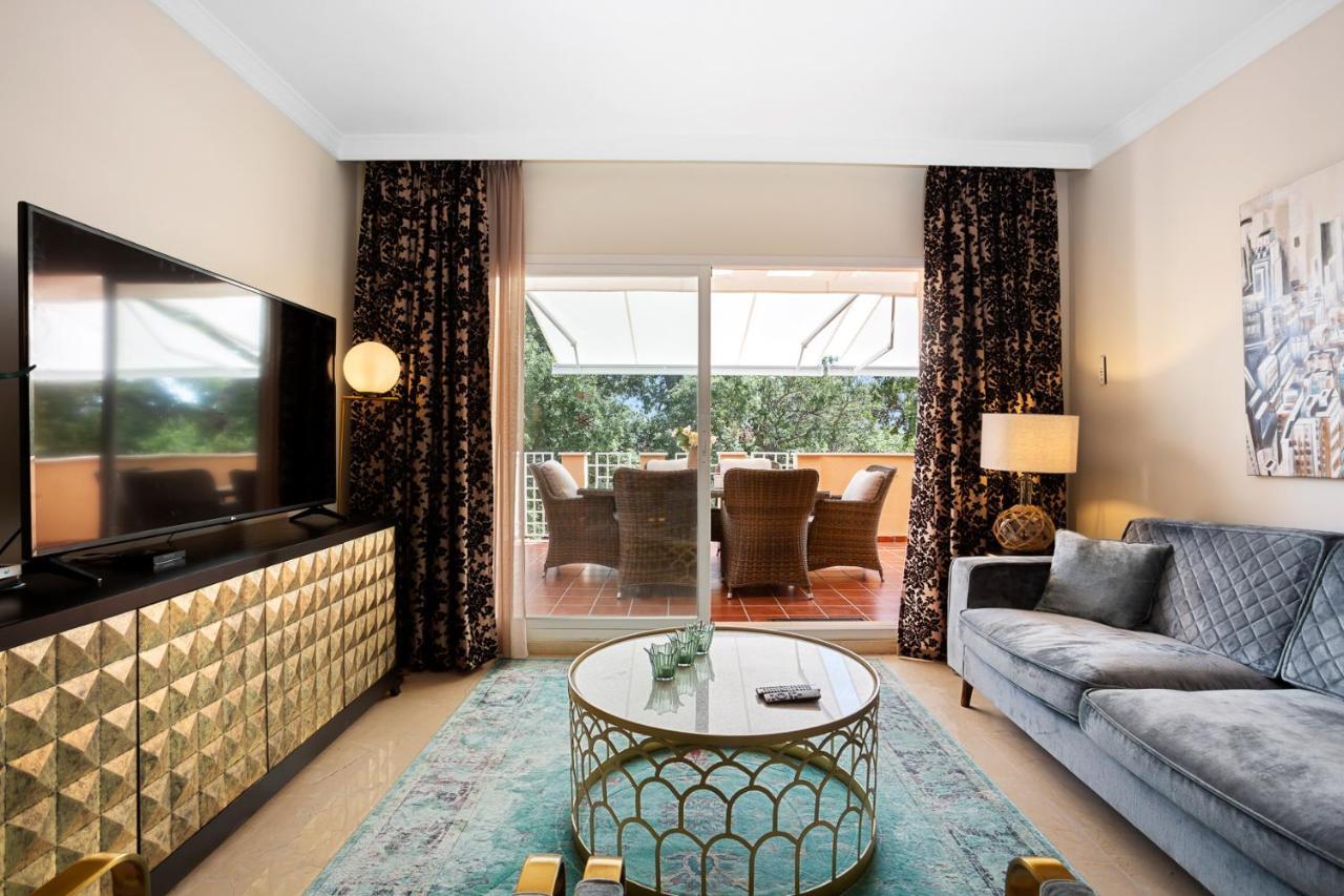 Beautiful With Big Terrace And Access To 3 Pools Elviria