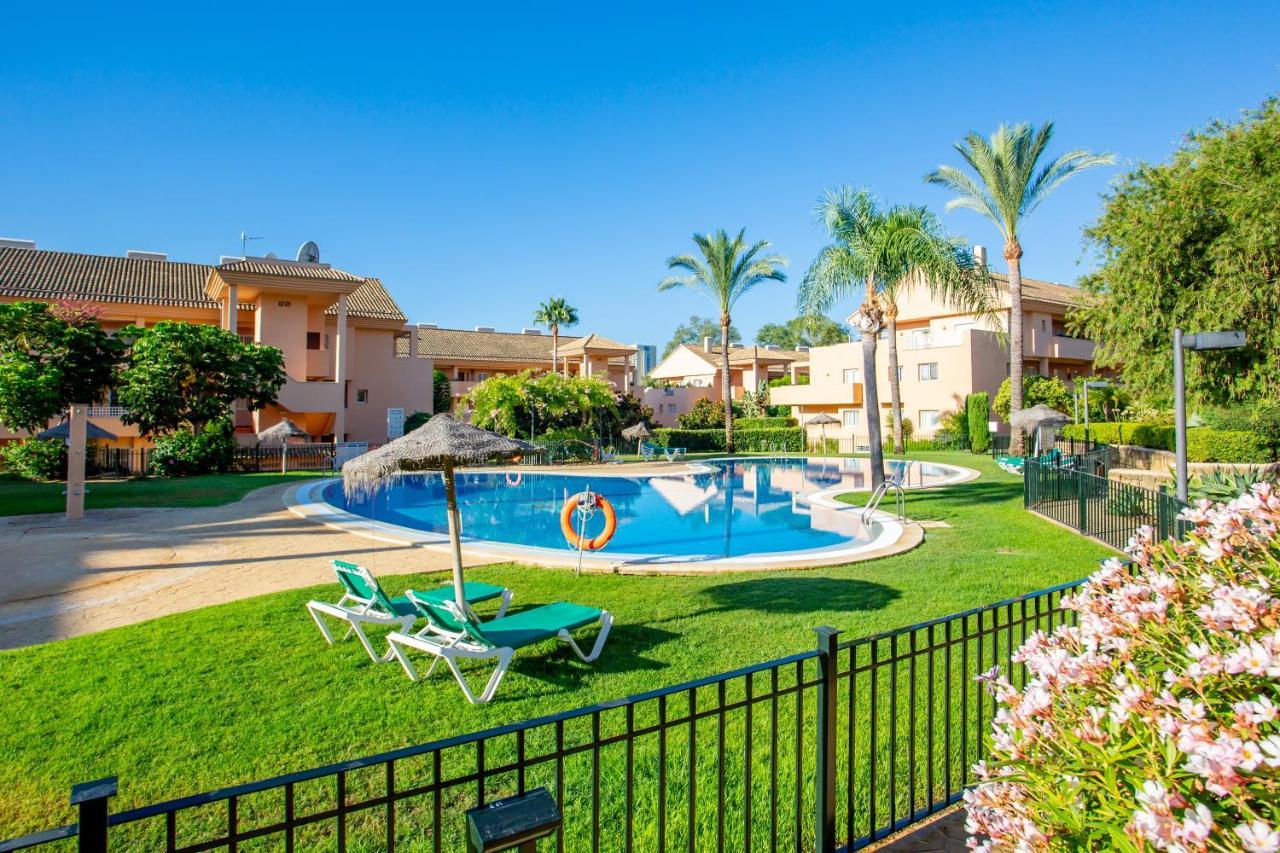 Beautiful With Big Terrace And Access To 3 Pools Elviria