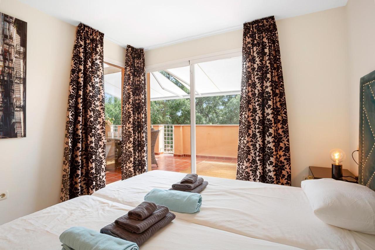 Beautiful With Big Terrace And Access To 3 Pools Elviria Apartemen Marbella